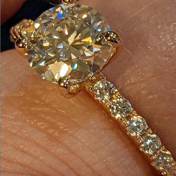 1.5CT Moissanite Ring‎ 18k for Women, D Color VVS1 Clarity Solitaire size… - Picture 7 of 9